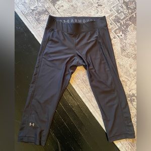 Under Armour Cropped Leggings Size Large